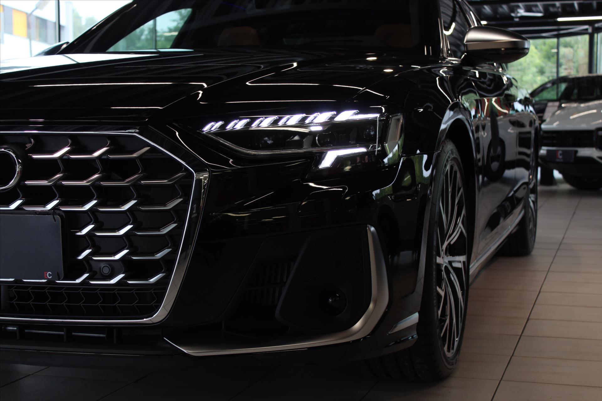 Audi S8