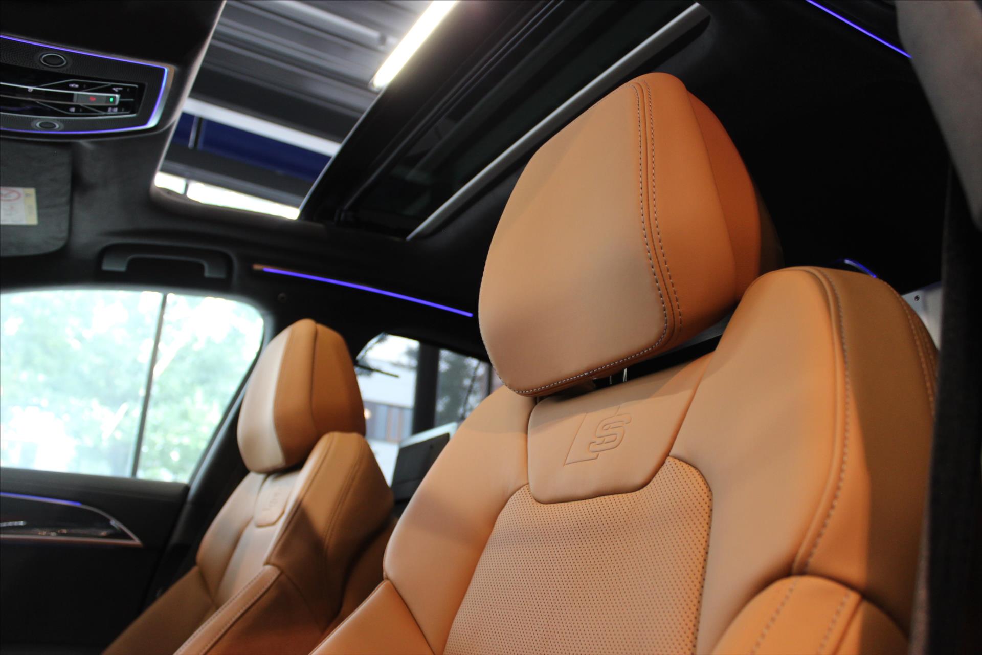 Audi S8