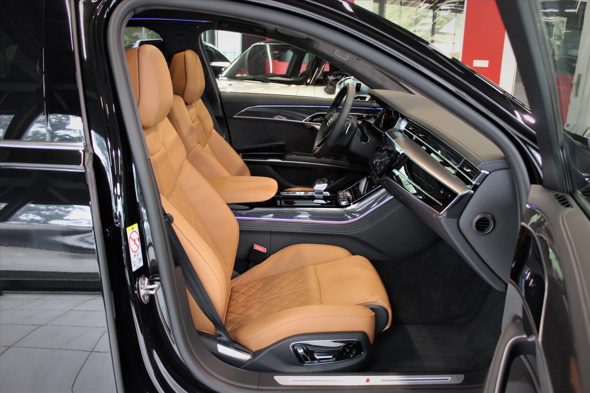Audi S8