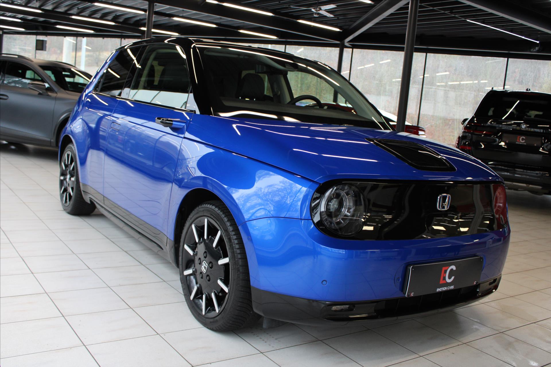 Honda e