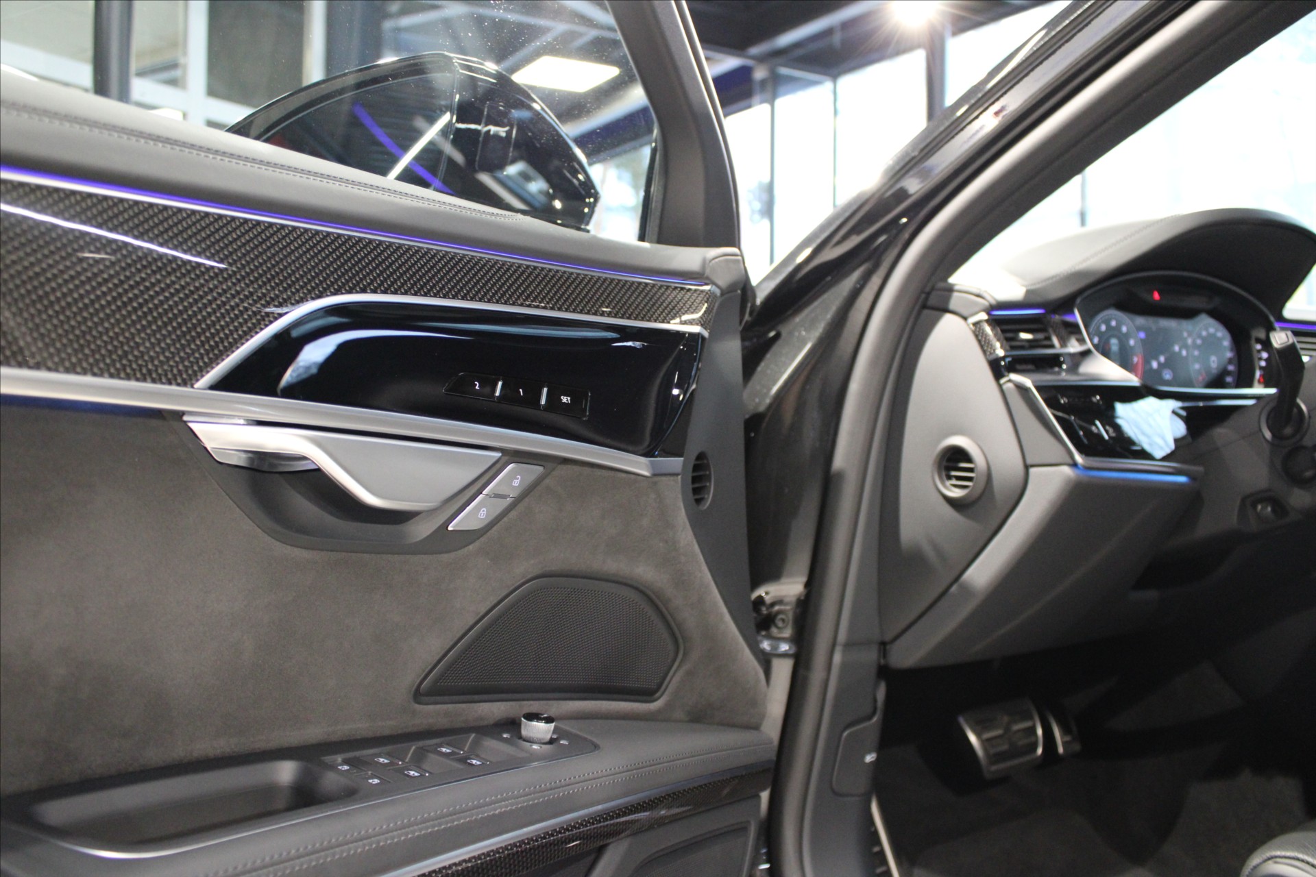 Audi S8