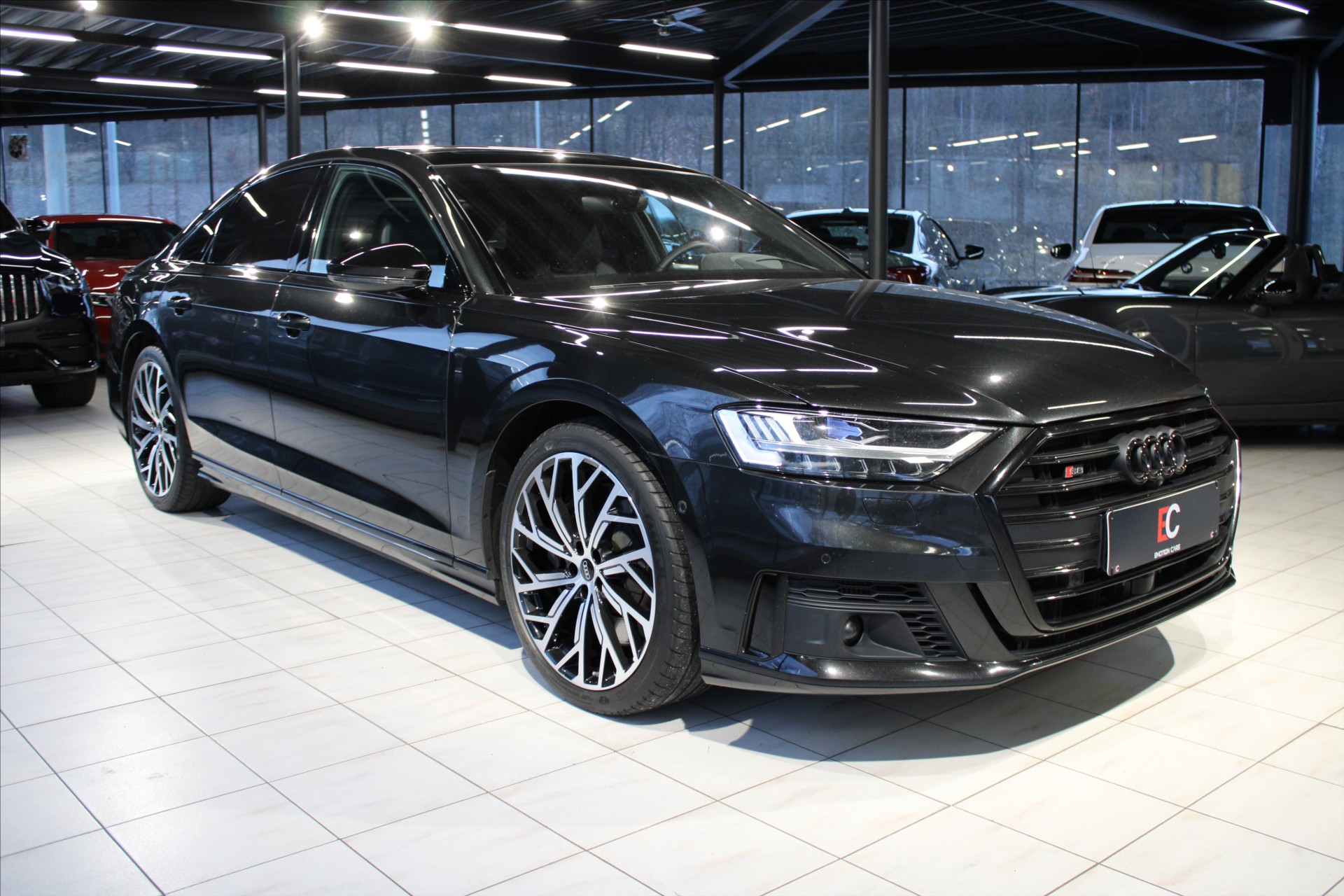 Audi S8